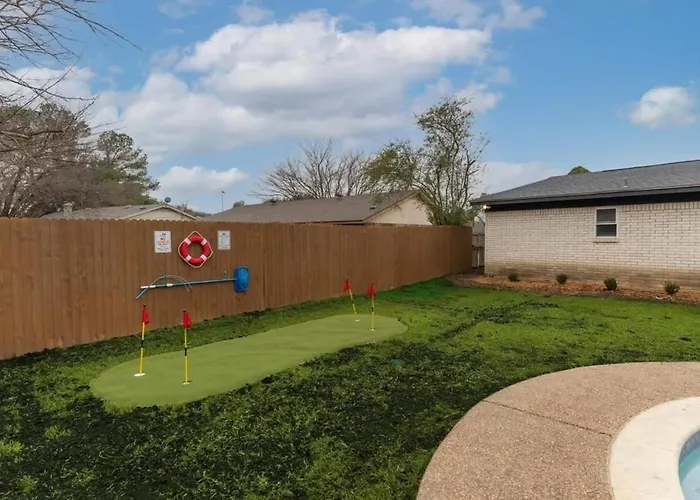 Texas Designer Home With Private Hot Tub And Pool