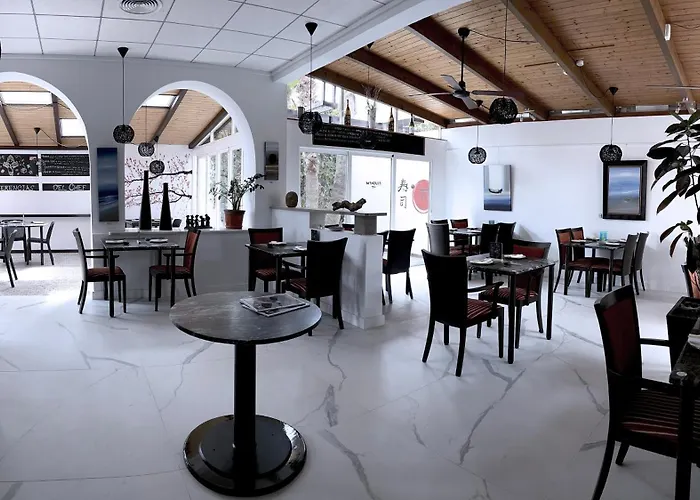 Atrium Hotel