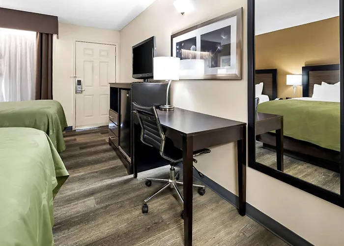 Quality Inn Decatur River City