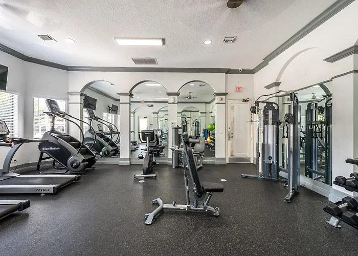 Newly Remodeled Lakefront Oasis