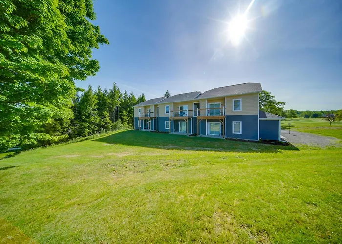4 Mi To Lake Erie Access: Condo On The Greens