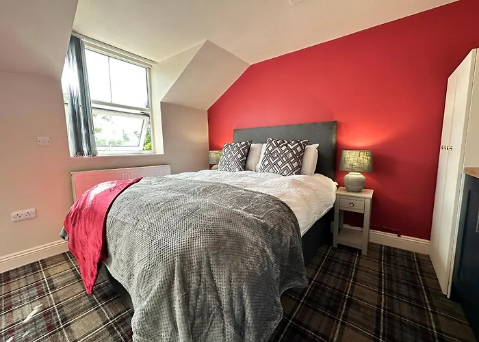 The Prince Albert Pub & Hotel With Onsite Free Parking 2 Minutes From Legoland