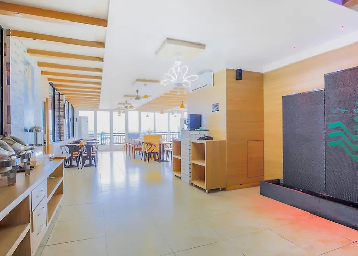 Hotel Intourist Palace