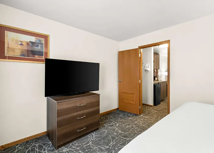 Best Western West Towne Suites