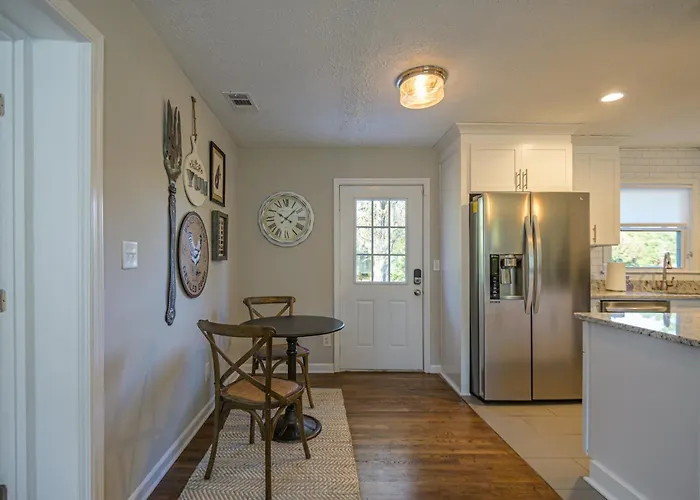 Pet-Friendly Marietta Retreat Near Town Center