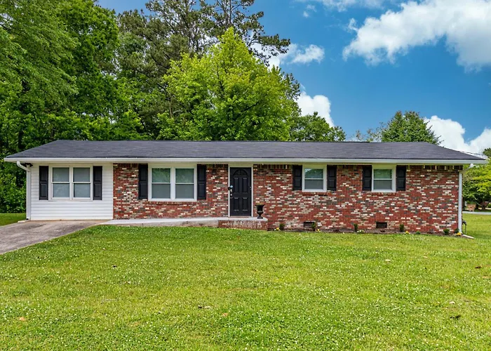 Pet-Friendly Marietta Retreat Near Town Center