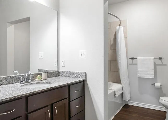 Landing Modern Apartment With Amazing Amenities