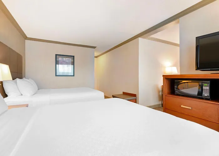 Best Western Plus Barclay Hotel