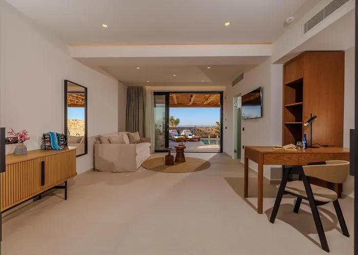 Deos Luxury Suites - Adults Only