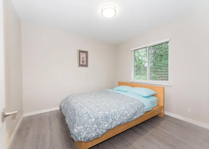 Burnaby Metrotown 3 Bedroom Upstairs
