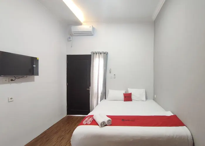 Reddoorz Near Graha Saba Buana 2