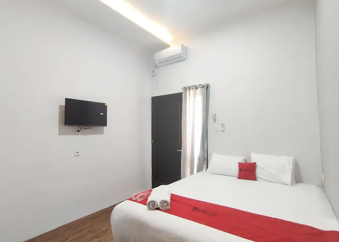 Reddoorz Near Graha Saba Buana 2