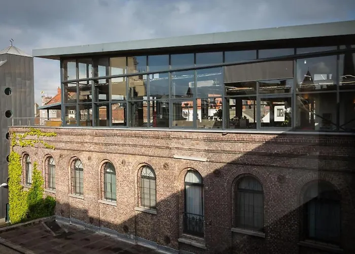 Budget Rooms By Ghent River