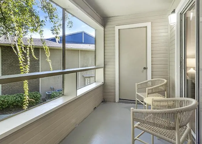Landing Modern Apartment With Amazing Amenities