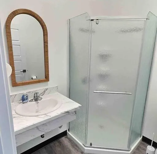 Summer Suite - Pet Friendly