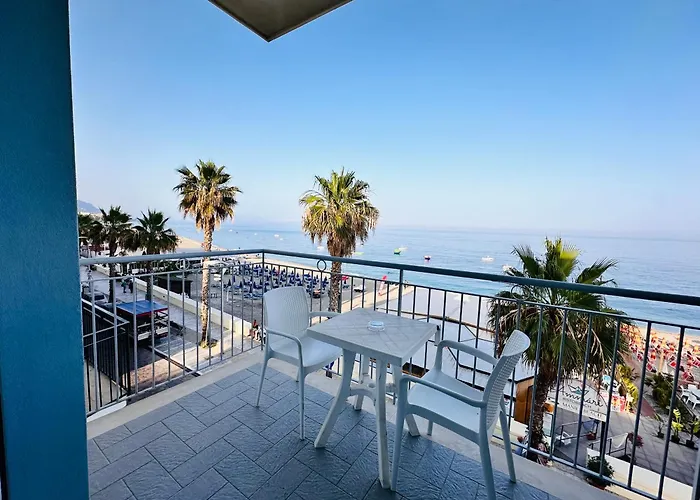 Maniel Beach Hotel