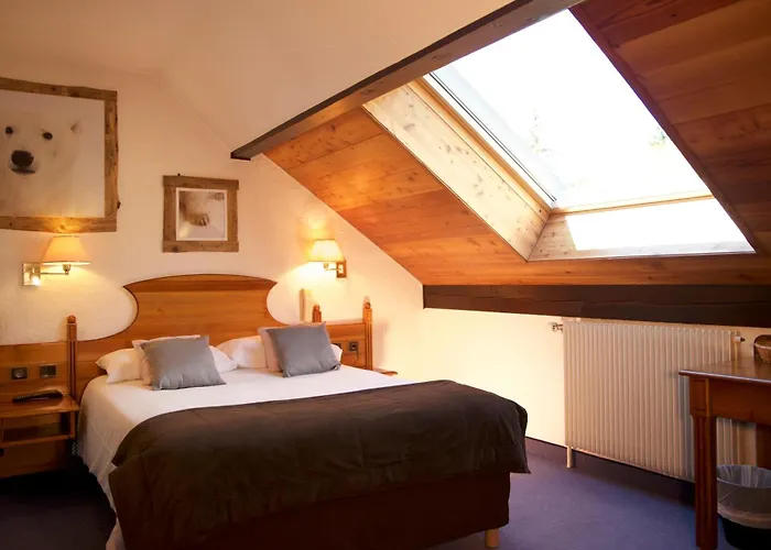 Hotel Serre Palas