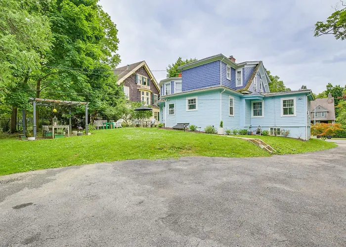 Historic Poughkeepsie Home Near Arlington & Vassar