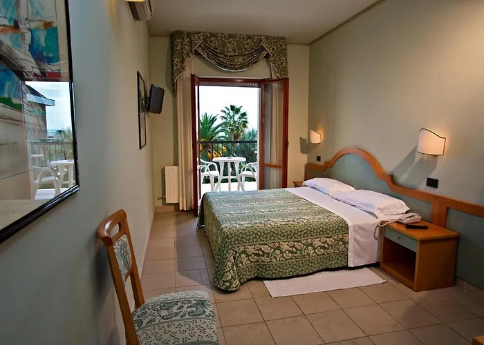 Hotel Sayonara