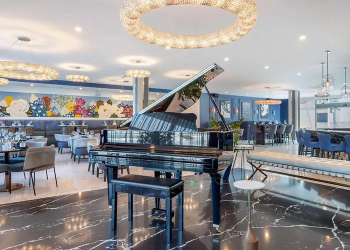 Cambria Hotel Waco University Riverfront
