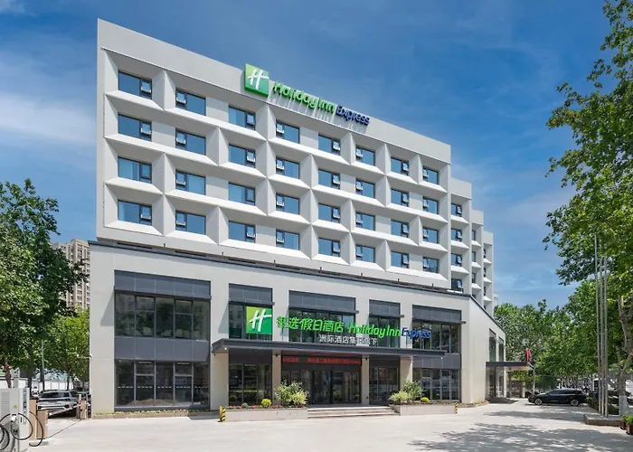 Holiday Inn Express Qingdao Shibei By Ihg