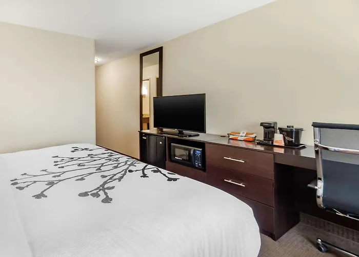 Sleep Inn&Suites Fargo Medical Center