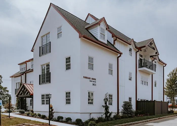 Normandy Farm Hotel & Conference Center