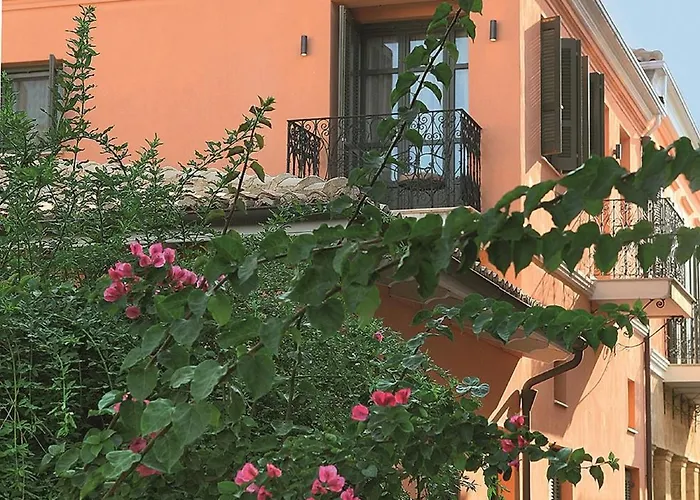 The Captain's House Boutique Hotel