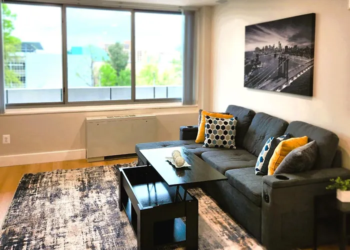 Cozy King Suite In The Heart Of Towson