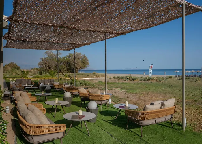 Marinos Beach Hotel