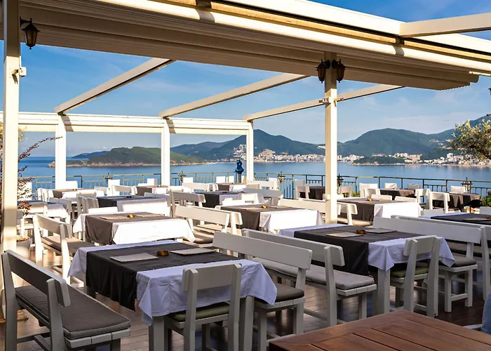 Hotel Adrovic