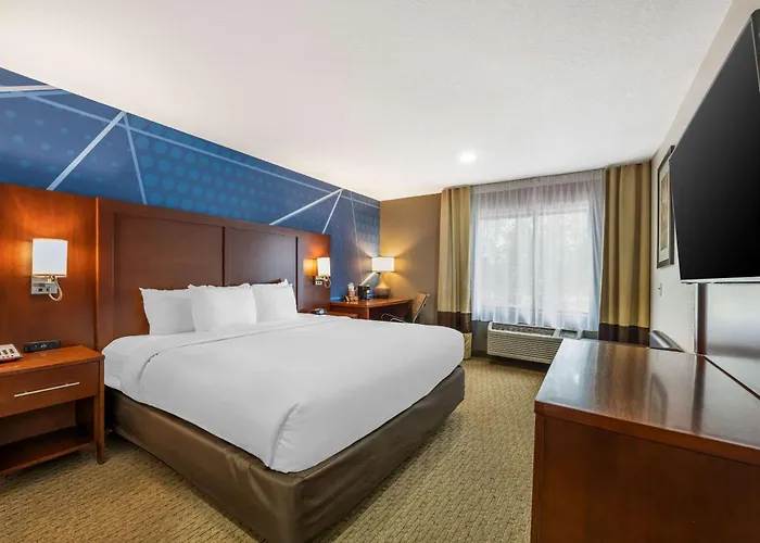 Comfort Suites Omaha East-Council Bluffs