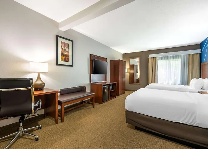 Comfort Suites Omaha East-Council Bluffs