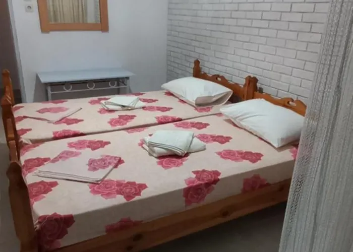 Velikis Apartments