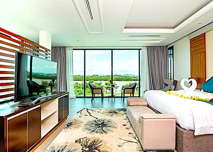 Castle Bayview Resort & Spa