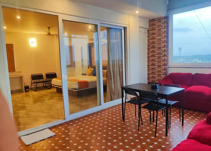 Keerthis Royal Suites Hotel Near Kempegowda International Airport