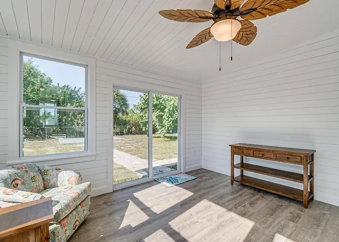 Chic Port Charlotte Home ~ 9 Mi To Englewood Beach