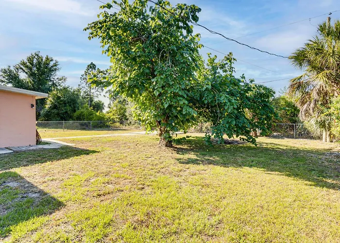 Chic Port Charlotte Home ~ 9 Mi To Englewood Beach