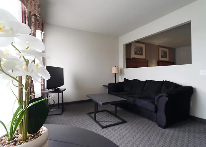 BayVue Hotel, Resort&Suites