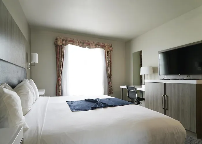 BayVue Hotel, Resort&Suites