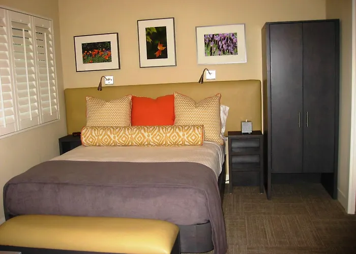 Calistoga Spa Hot Springs - Authentic Hot Springs Spa & Resort