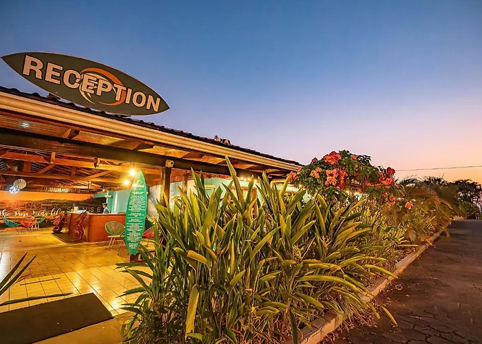 Beach Break Resort & Cr Surf Camp