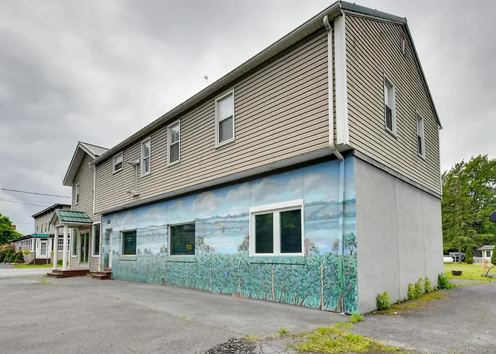 Finger Lakes Condo ~ 4 Mi To Lake & Boat Ramp