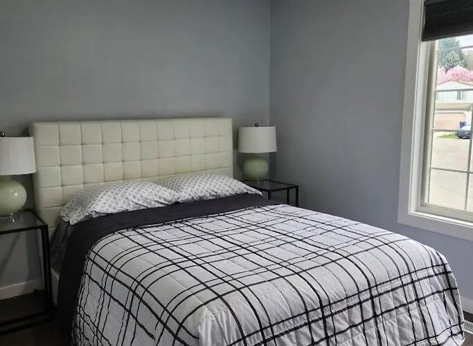 Spacious House In Federay Way, Wa - Close To Everything!