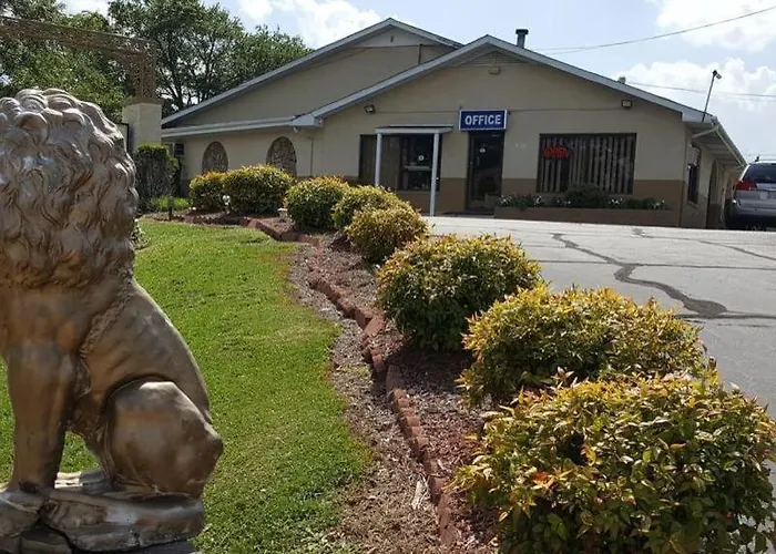 Loyalty Inn Rockingham