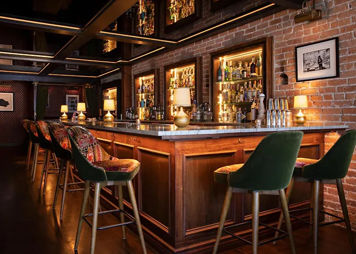 Granada Hotel & Bistro
