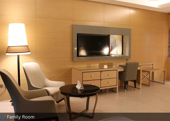 Grand Cosmopolitan Hotel