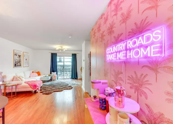 Chic Morgantown Vacation Rental - 2 Mi To Wvu!