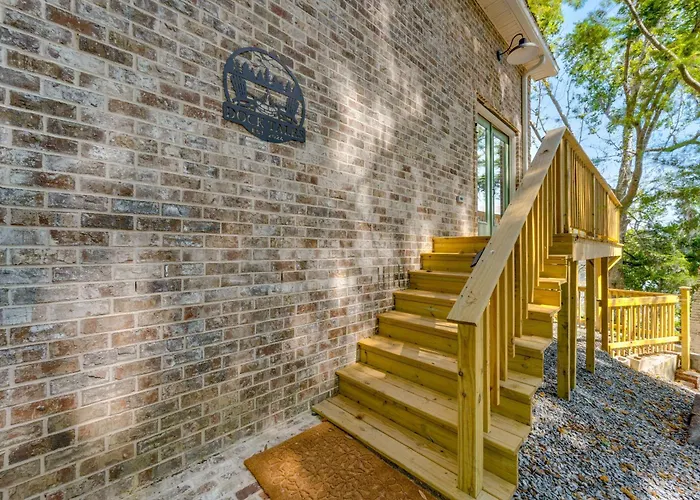 Brand-New Perry House W/ Kayaks & Lake Access