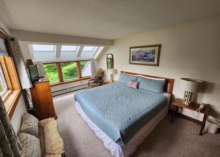 Ski In Ski Out Sunrise West Glade H2 - Direct Trailside, Hot Tub, Pool, Sauna